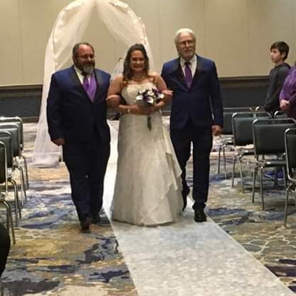 Wedding dress - Picture 2 of 6